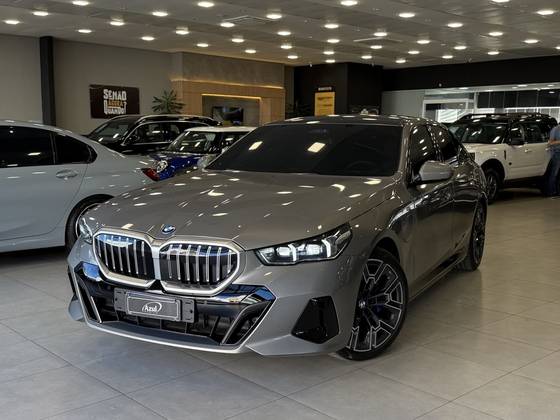 BMW 530e 2.0 TWINPOWER PHEV M SPORT AUTOMÁTICO BMW 530e 2.0 TWINPOWER PHEV M SPORT AUTOMÁTICO
